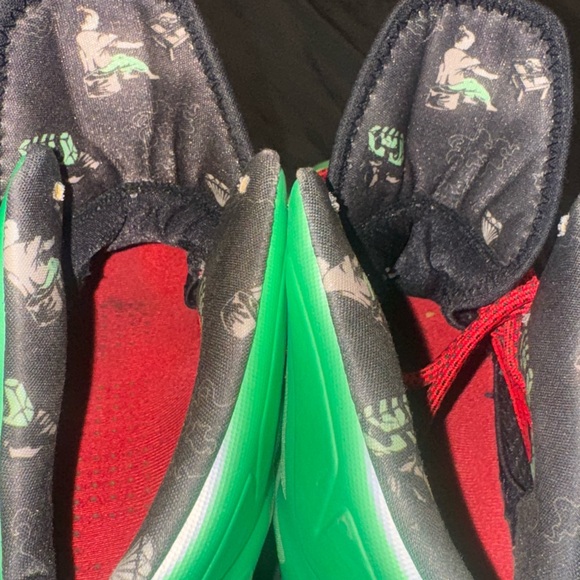 Nike LeBron 10 X Cutting Jade Size 11 Tourmaline Green Black Red - Picture 8 of 9